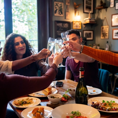 Tip 2: Forkæl dine gæster med særlige menuer og pakker